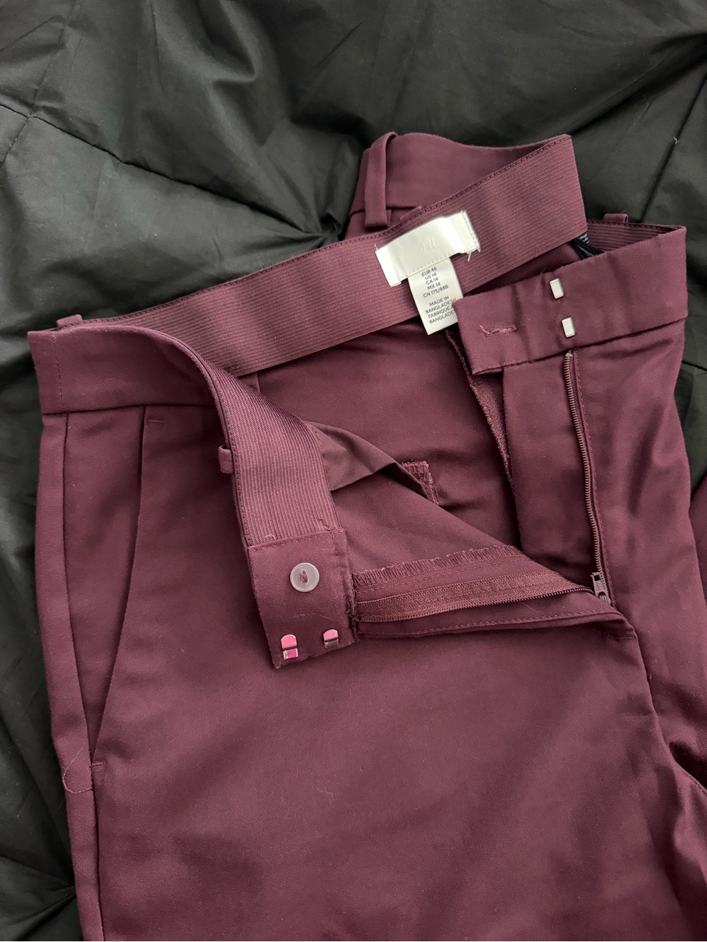 H&M women's Dress Pants in wine